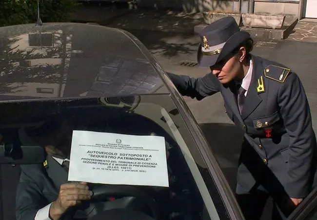 'NDRANGHETA | Sequestrati beni e quote sociali per un milione a Francesco Patitucci [VIDEO] - Galleria Fotografica