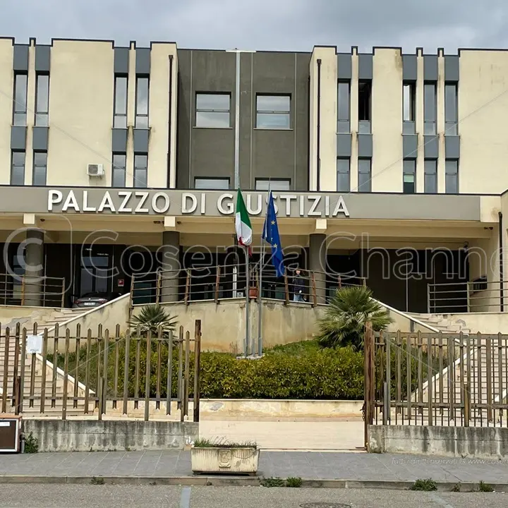Tentata estorsione aggravata, imputati assolti perché il fatto non sussiste
