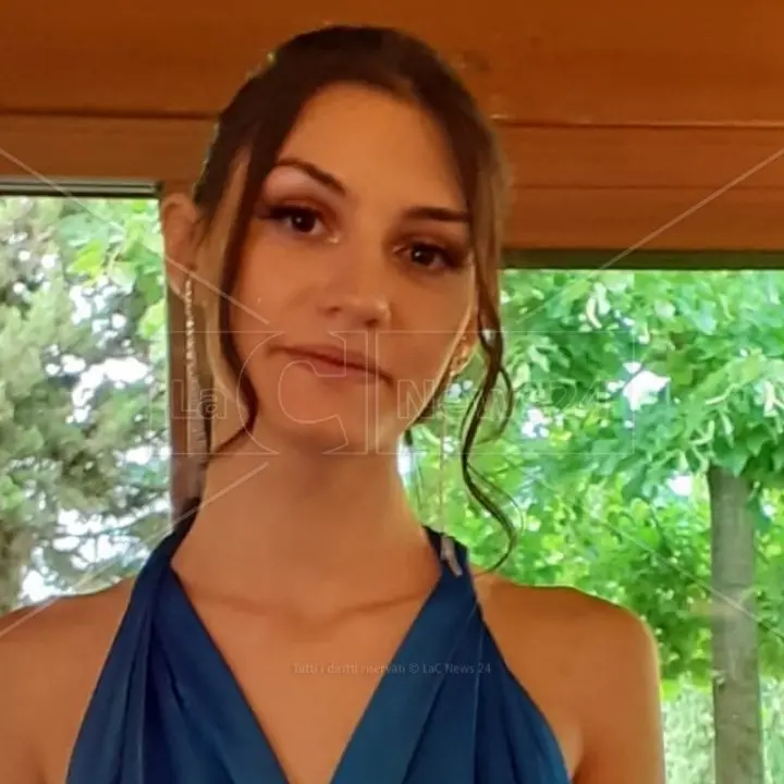 La Calabria piange Maria Elia, la 17enne morta a Perugia per un possibile caso di influenza suina