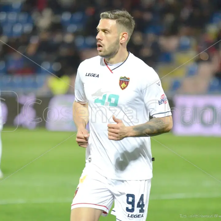 Casertana-Cosenza, come giocano i falchetti? Con loro c’è l’ex Liotti