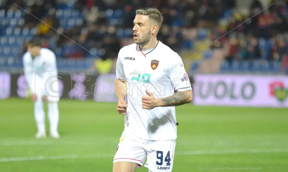 Casertana-Cosenza, come giocano i falchetti? Con loro c’è l’ex Liotti