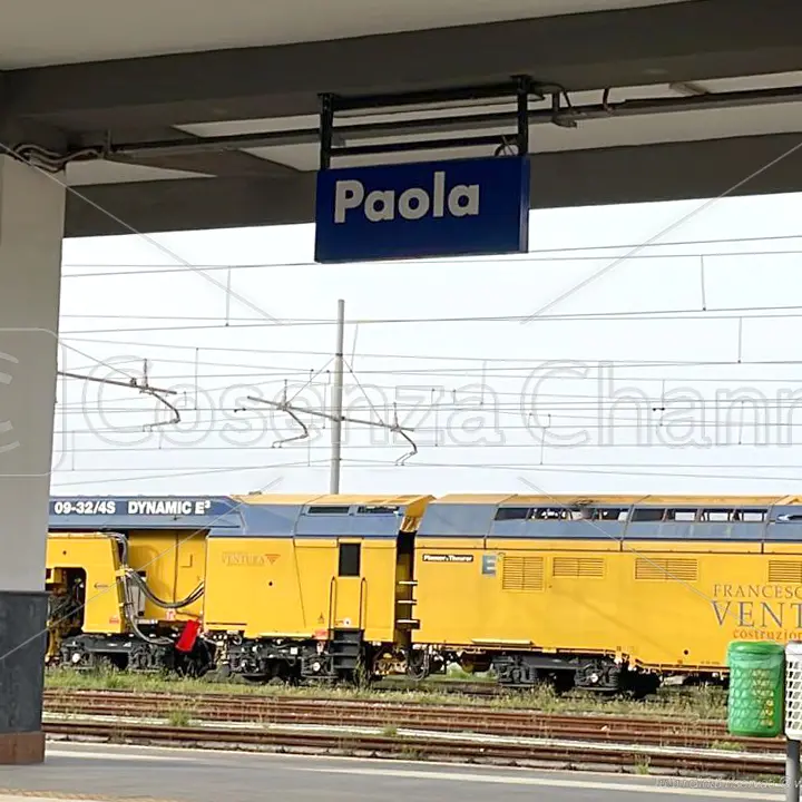 Paola-Cosenza e Alta Velocità, la protesta dei pendolari: «Tutto ridicolo»