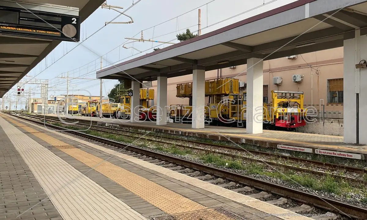 Maltempo, rallentata la circolazione ferroviaria sulla linea Reggio Calabria-Paola