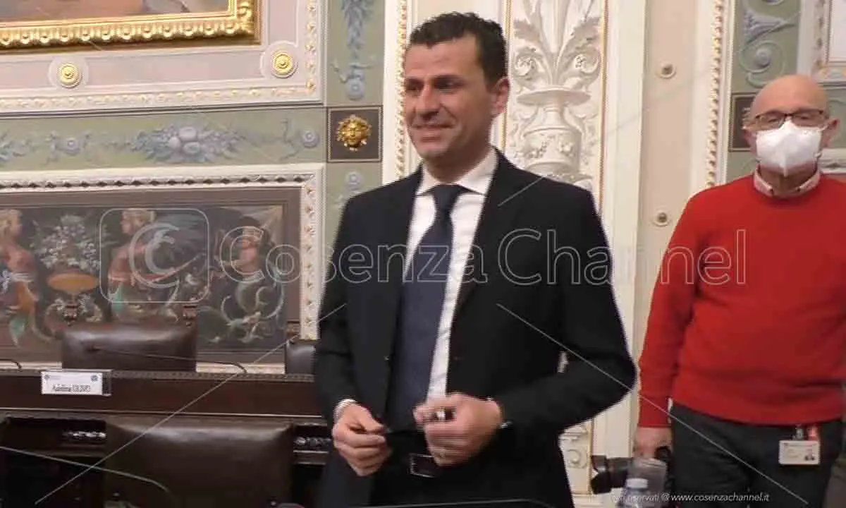 «Chi non sostiene Ghionna fuori da Forza Italia», la sferzata di Aceto