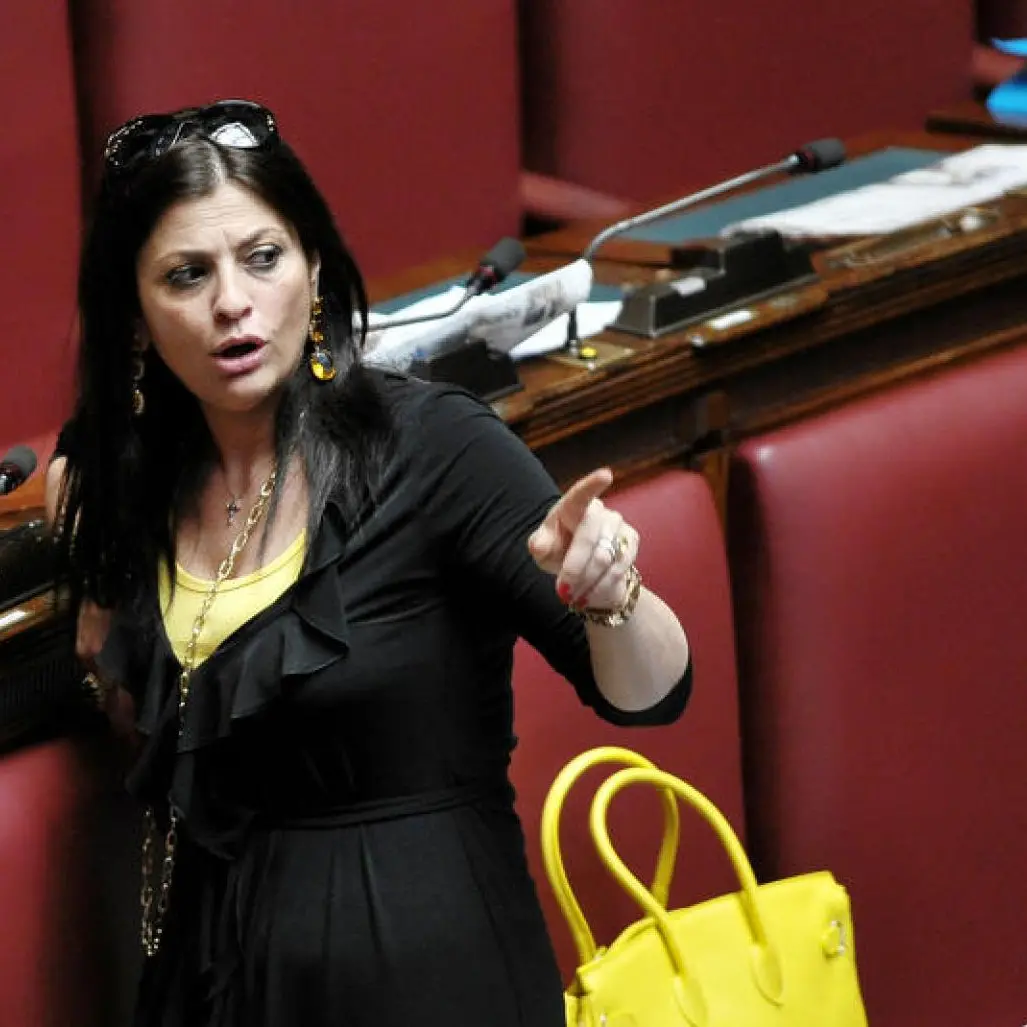 Nuova ordinanza della Santelli: «Consentito raggiungere le seconde case»