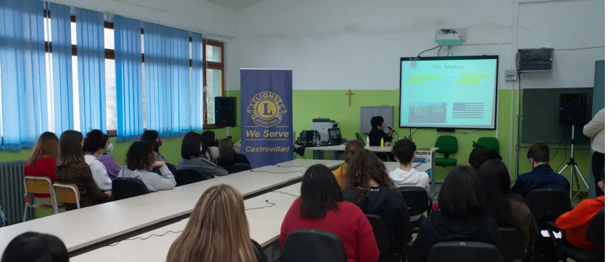 Prevenzione dei tumori e corretti stili di vita, i medici del Lions di Castrovillari incontrano gli studenti