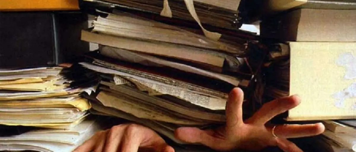 Burocrazia quanto mi costi: a Vibo un peso da 80 milioni di euro all’anno ma è tra le province meno penalizzate d’Italia