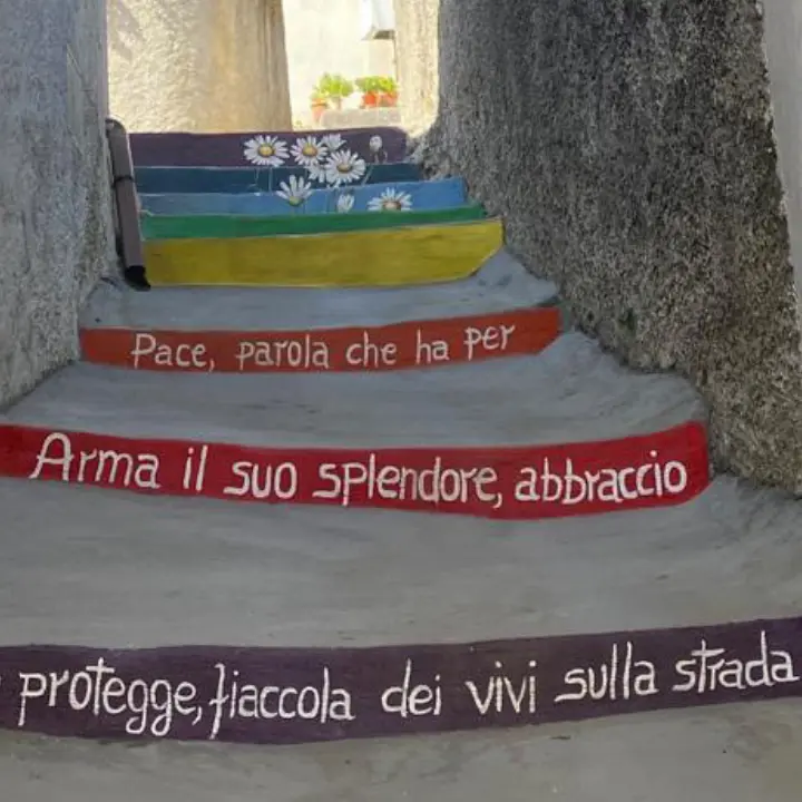 Laino Borgo, nel centro storico nasce la scala della pace