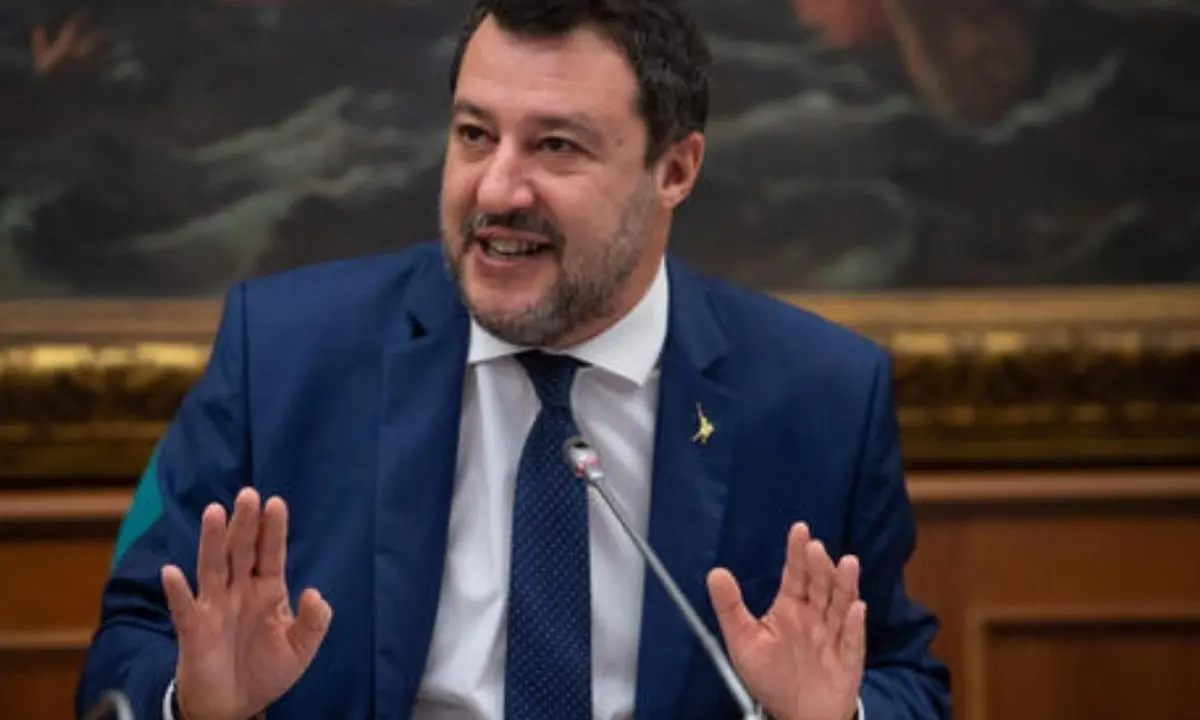 Salvini: «E' il momento di tagliare le tasse, serve pace fiscale»