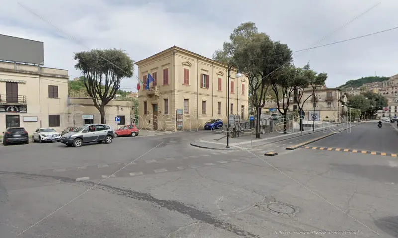 «Numerose infrazioni tra piazza dei Bruzi e via Sertorio Quattromani»