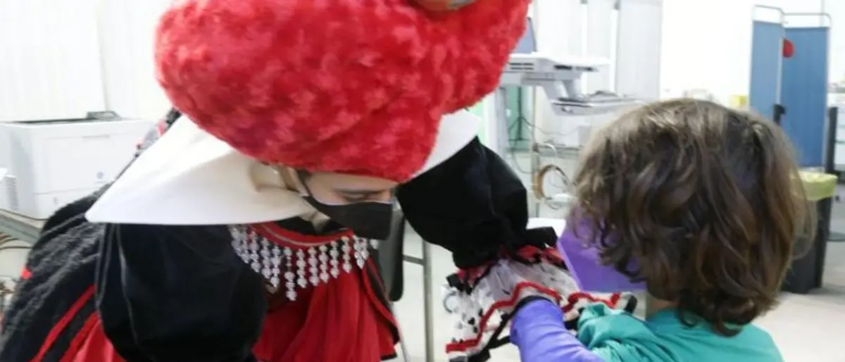 Pfizer: «La terza dose di vaccino rafforza difese anti-Omicron nei bimbi di 5-11 anni»