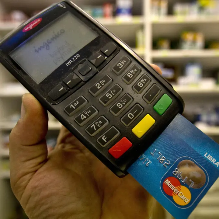 Bancomat saltati in tutta Italia. Nexi: «Problemi risolti»