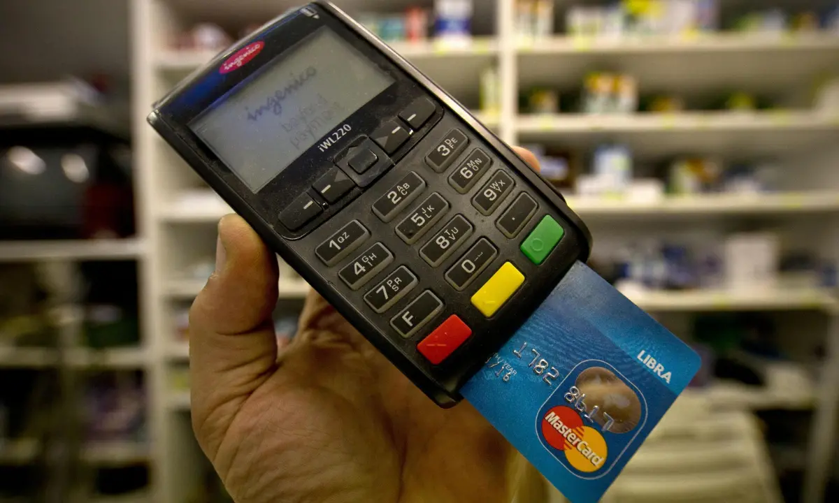 Bancomat saltati in tutta Italia. Nexi: «Problemi risolti»