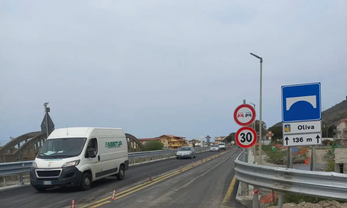 Riaperto al traffico il viadotto \"Oliva\" sulla Ss18 \"Tirrena Inferiore\"