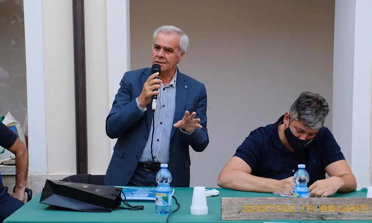 Longobucco, tensioni e scontro in aula fra maggioranza e opposizione