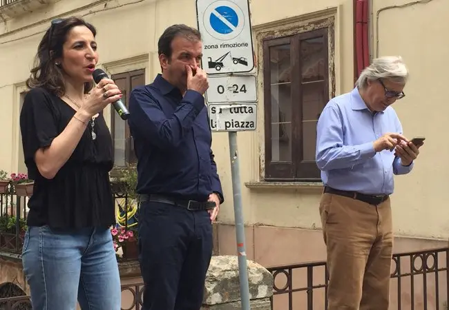 Lettera al sindaco Mario Occhiuto: «Venga con me una sera nel centro storico...»