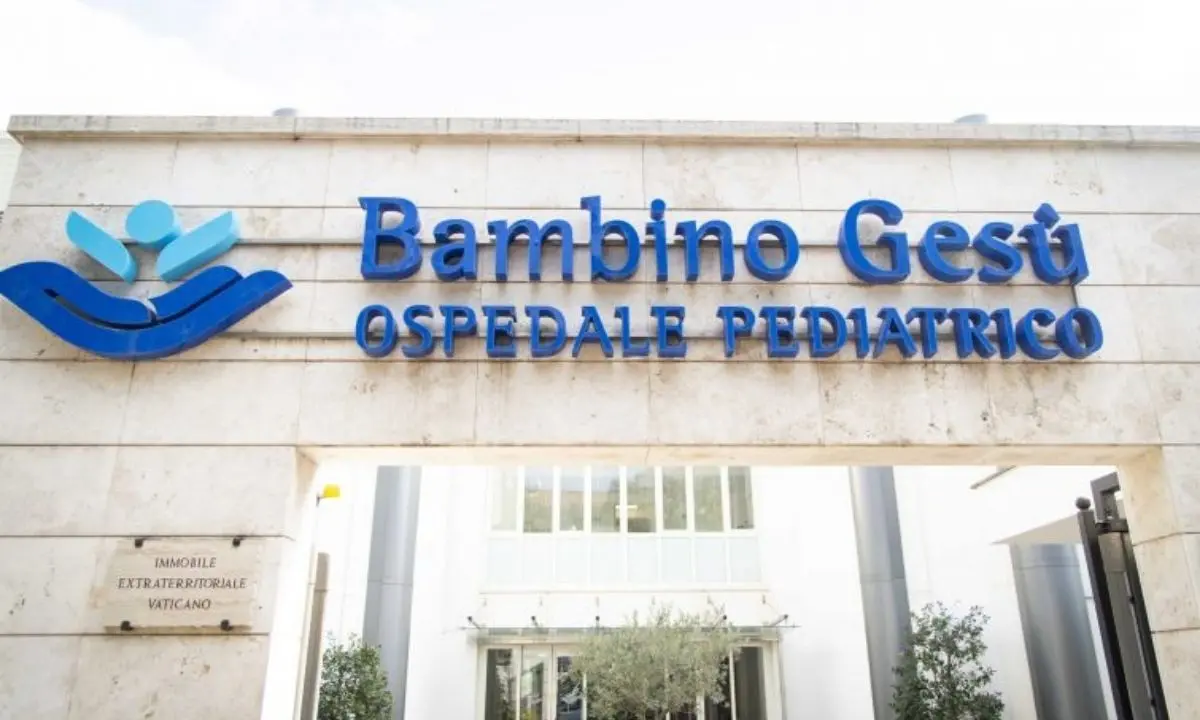 Omicidio colposo per cinque medici dell'ospedale Bambino Gesù: chiesto il processo per la morte di un bimbo calabrese