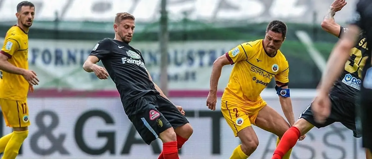 Post Ascoli-Cittadella al veleno: «Allo stesso modo anche a Cosenza?»