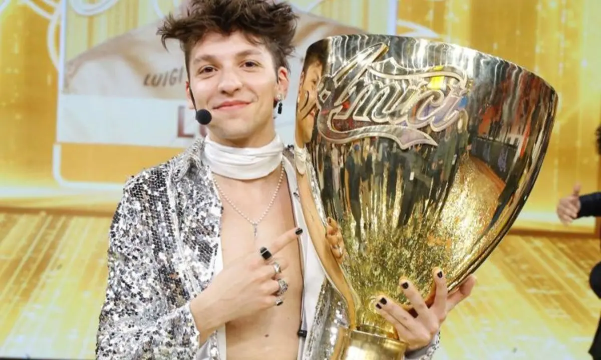 E' il calabrese Luigi Strangis il vincitore di \"Amici 2022\"