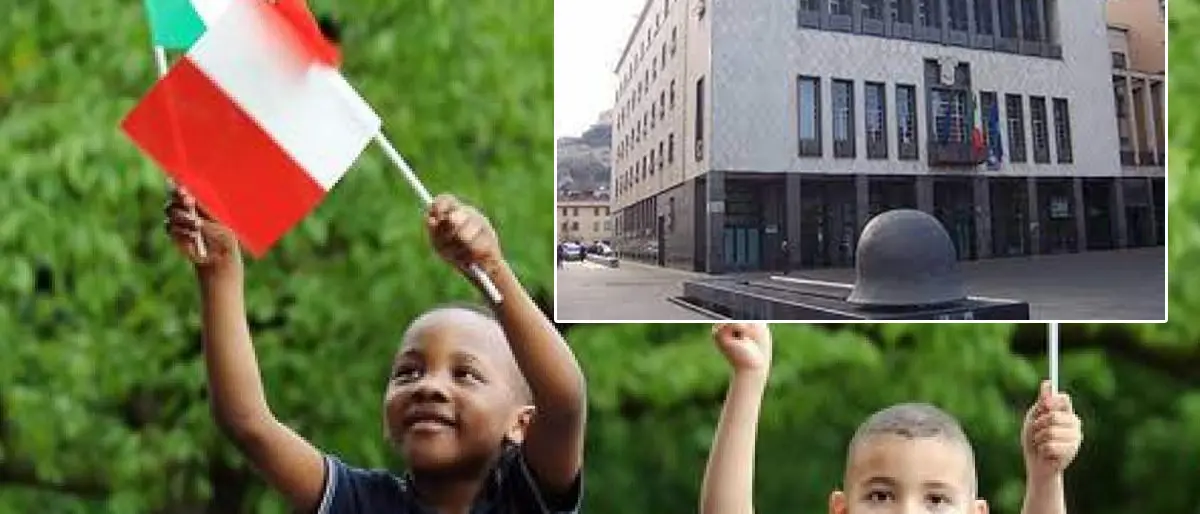 Cosenza, che fine hanno fatto il riferimento allo Ius Soli e alla cittadinanza per minori stranieri?