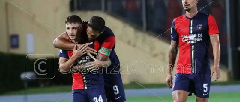 Cosenza, ci sono due calciatori rossoblù nella \"Top XI\" della Lega B