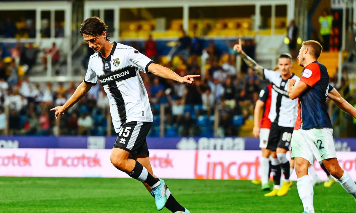 Calciomercato Cosenza, c'è la pista Roberto Inglese del Parma