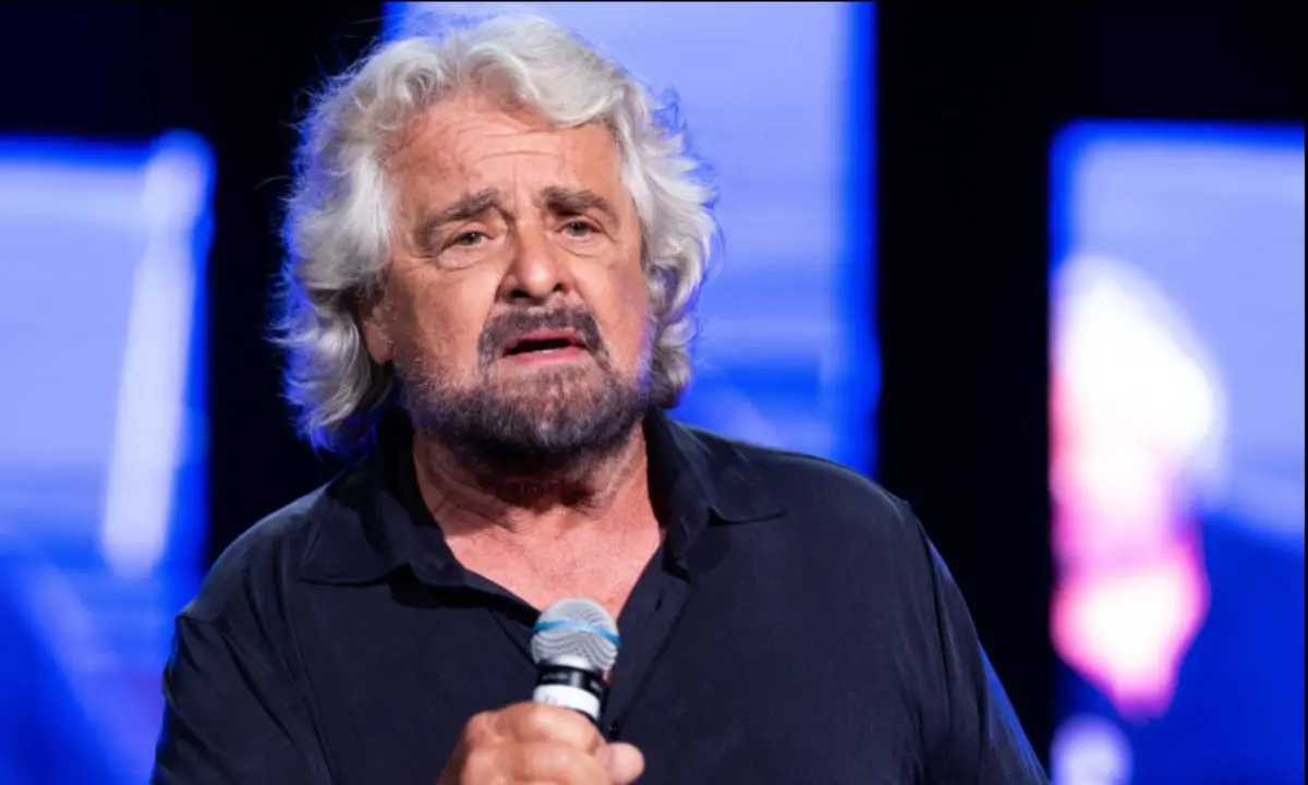 Beppe Grillo al Garden di Rende non fa il pienone: «La politica mi ha rovinato»