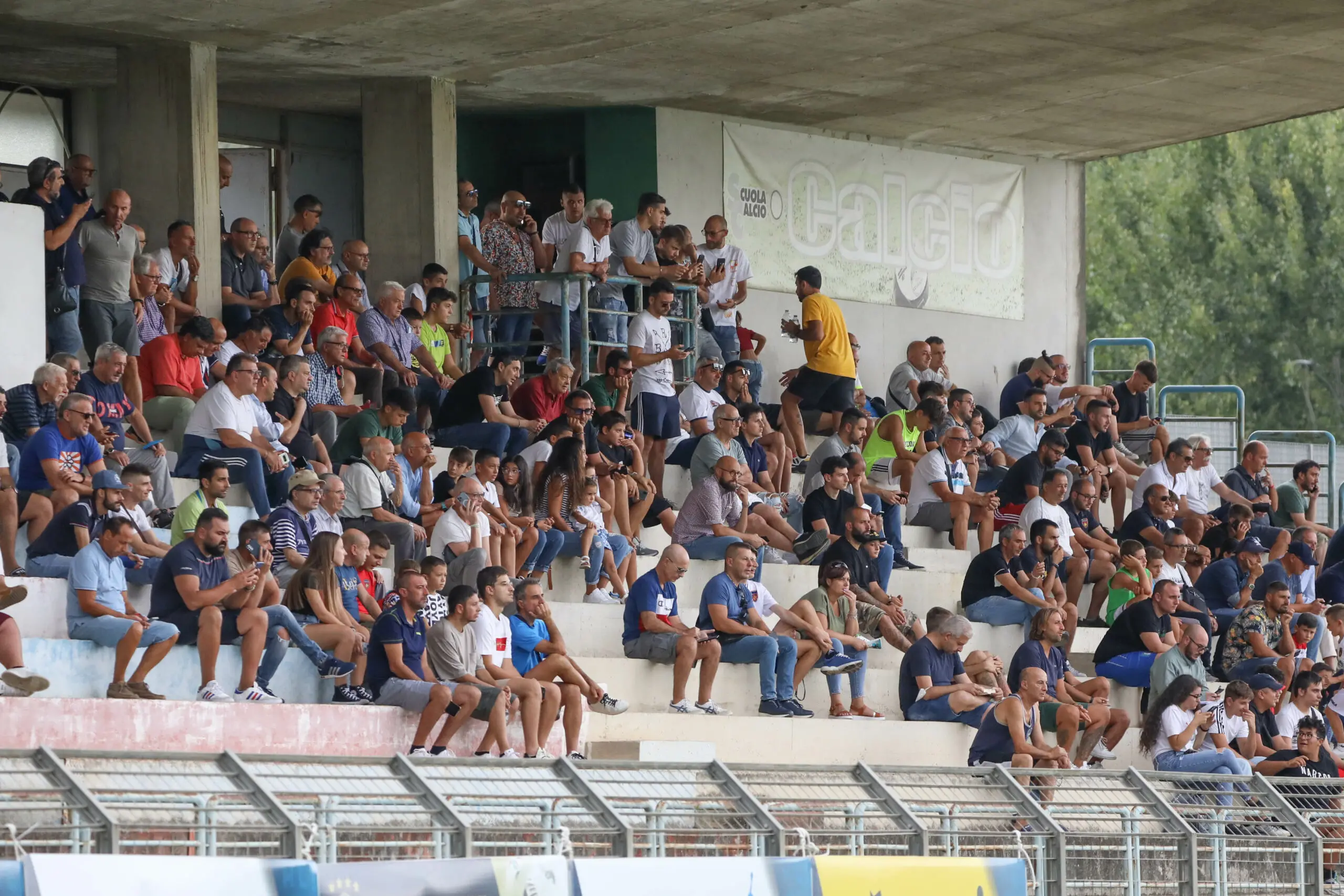 Cosenza, entusiasmo alle stelle: più di 300 i tifosi presenti all'allenamento