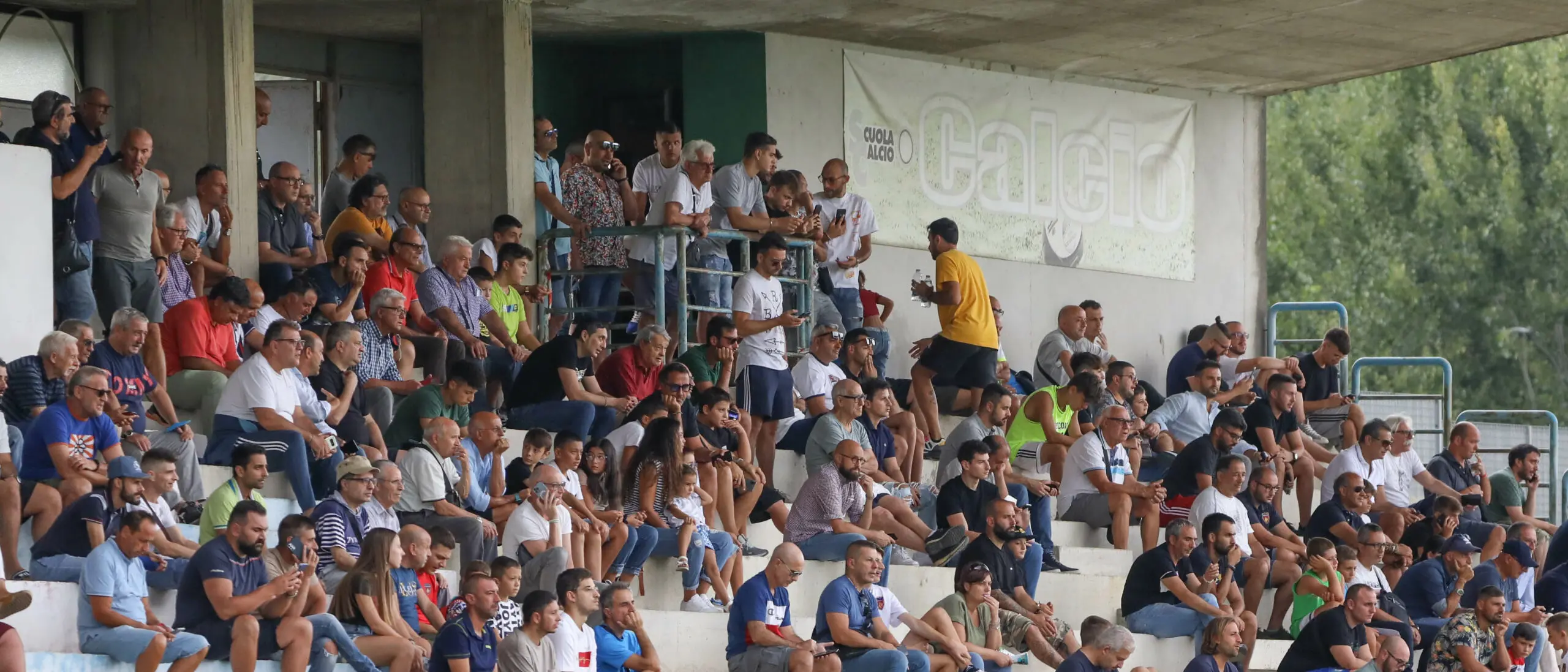 Cosenza, entusiasmo alle stelle: più di 300 i tifosi presenti all'allenamento