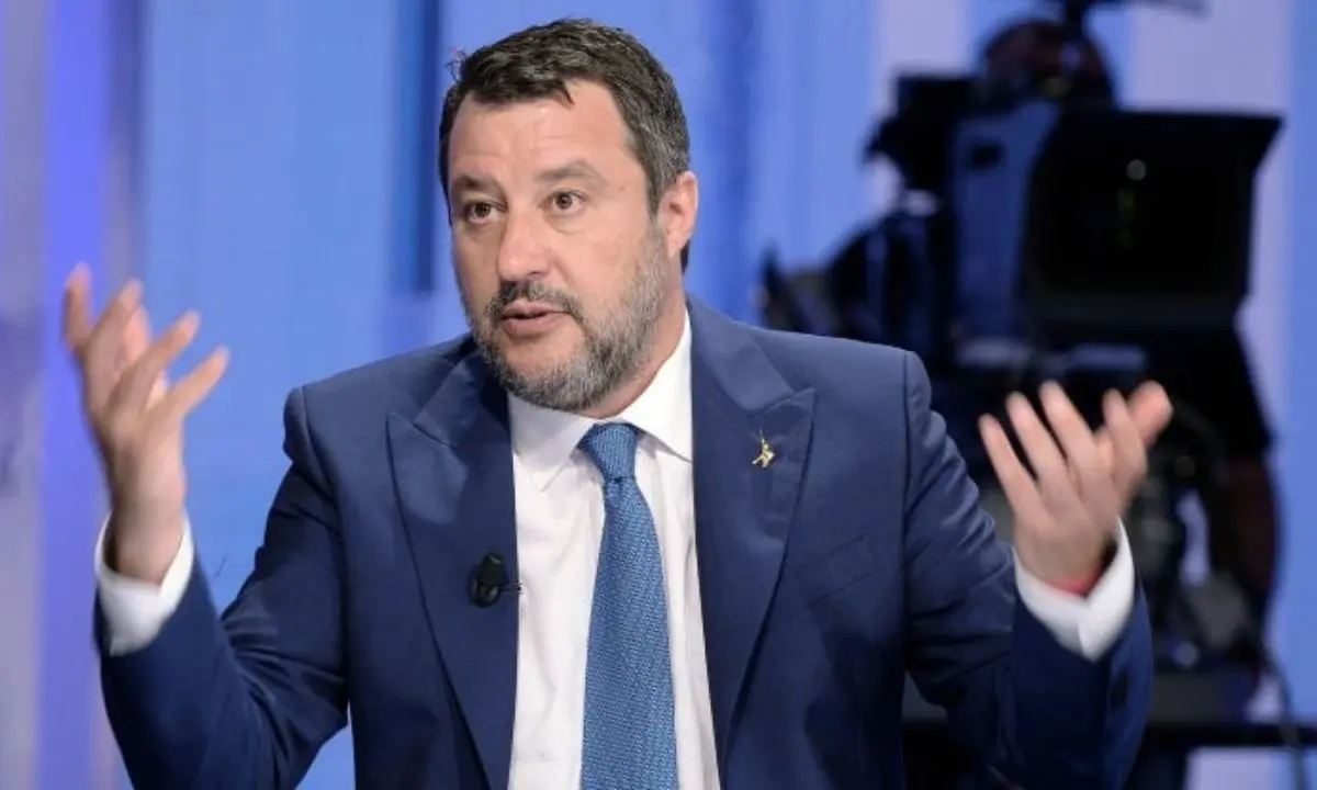 Salvini: «Lega pronta a votare misure contro i prezzi di luce e gas»