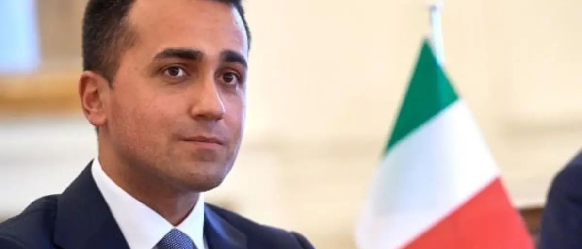 Di Maio risponde a Meloni: «Le tue amicizie fasciste rovineranno l'Italia»
