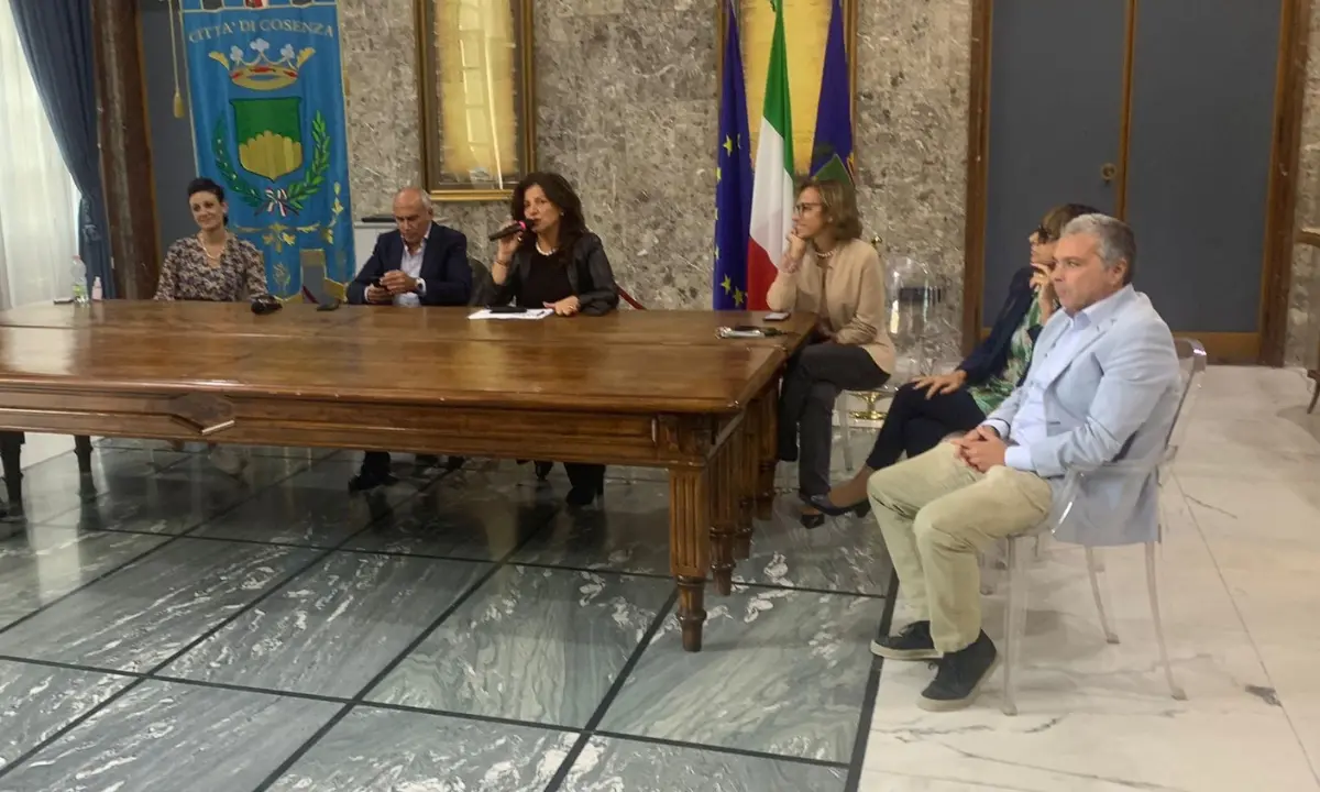 Servizi sociali, contratti migliori per l'equipe dell'ambito Cosenza 1