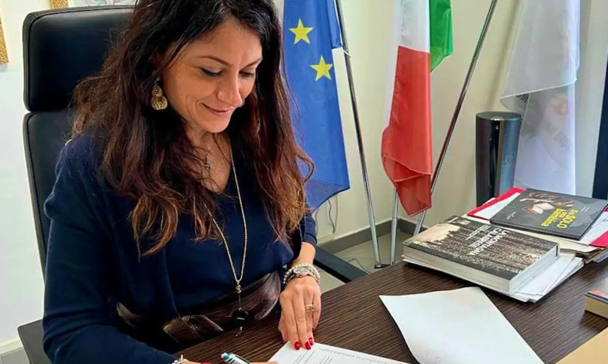 «La sindaca Succurro nomina consulente suo marito (un'altra volta)». La denuncia del Pd