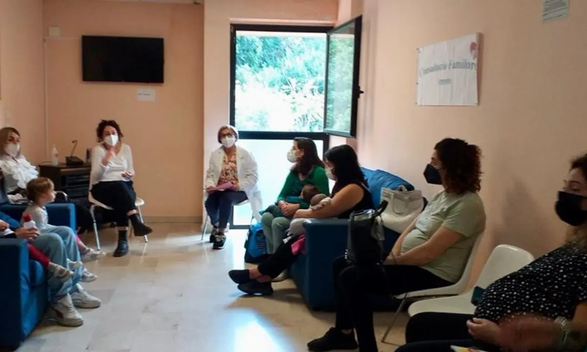Amantea, al consultorio un incontro per promuovere l'importanza dell'allattamento al seno