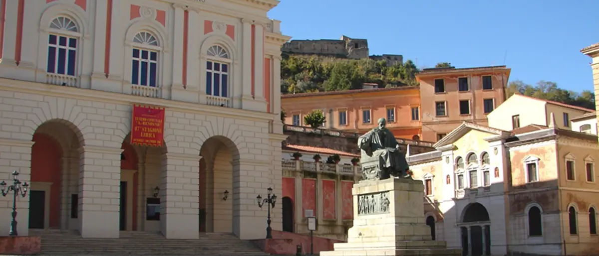 Cosenza, divieto di transito e sosta in piazza XV Marzo per il Meeting della polizia locale