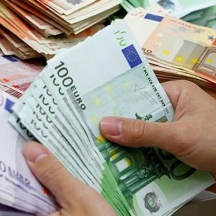 Governo, la Lega deposita un progetto per aumentare il tetto dei contanti