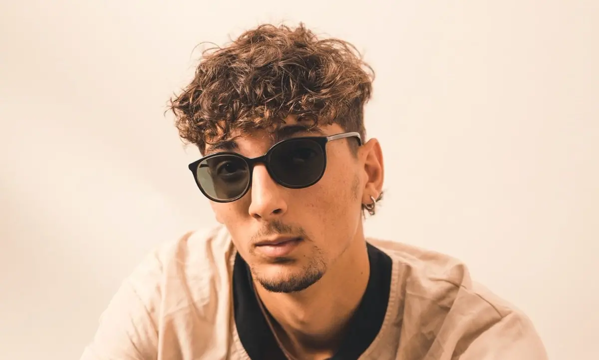Sanremo Giovani, tra i 43 artisti selezionati da Amadeus c'è il cantante cosentino Cristian Conforti