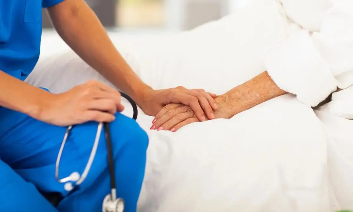 Sopravvissuto a 12 tumori diversi, i medici: «Non sappiamo come sia riuscito a superarli»