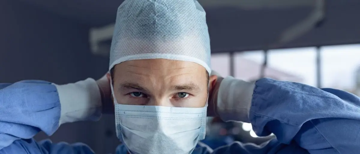 Covid, le nuove regole per chi è positivo: dalle mascherine alla durata dell'isolamento