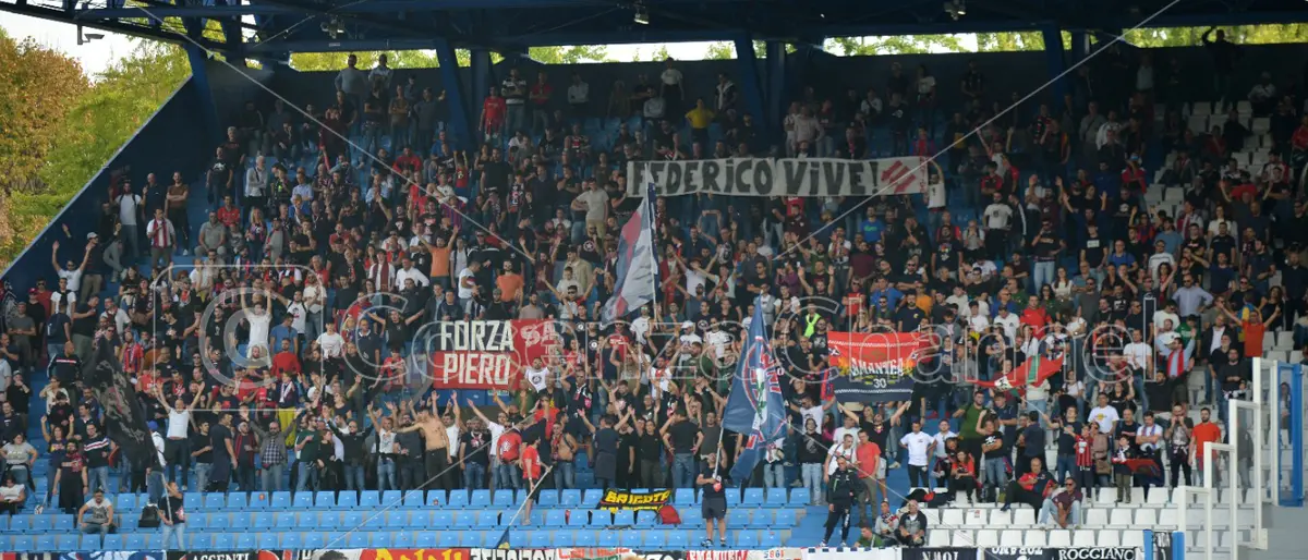 «Federico vive». Il papà di Aldrovandi ringrazia i tifosi del Cosenza