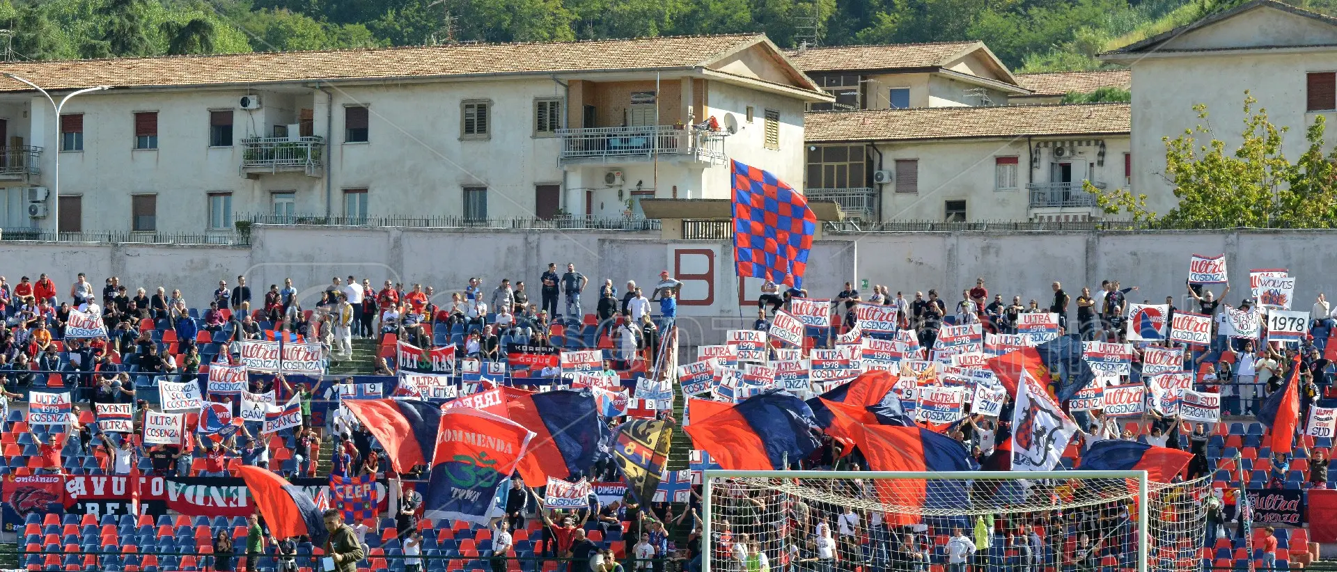 La Curva Sud: «Mai lasciato solo il Cosenza. Ora disertiamo per dignità»