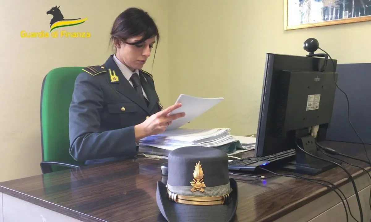 Bonus locazione anche un deceduto: è successo a Napoli. Maxi-sequestro della Finanza