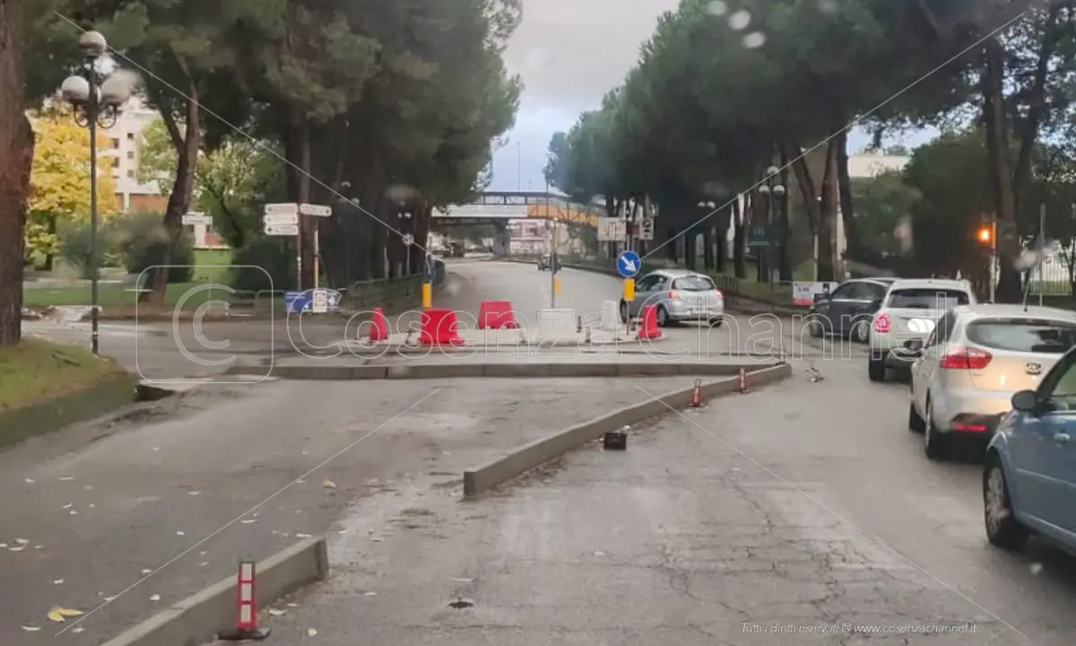 Rende, le rotatorie della discordia. Federazione Riformista: «Sono irregolari»