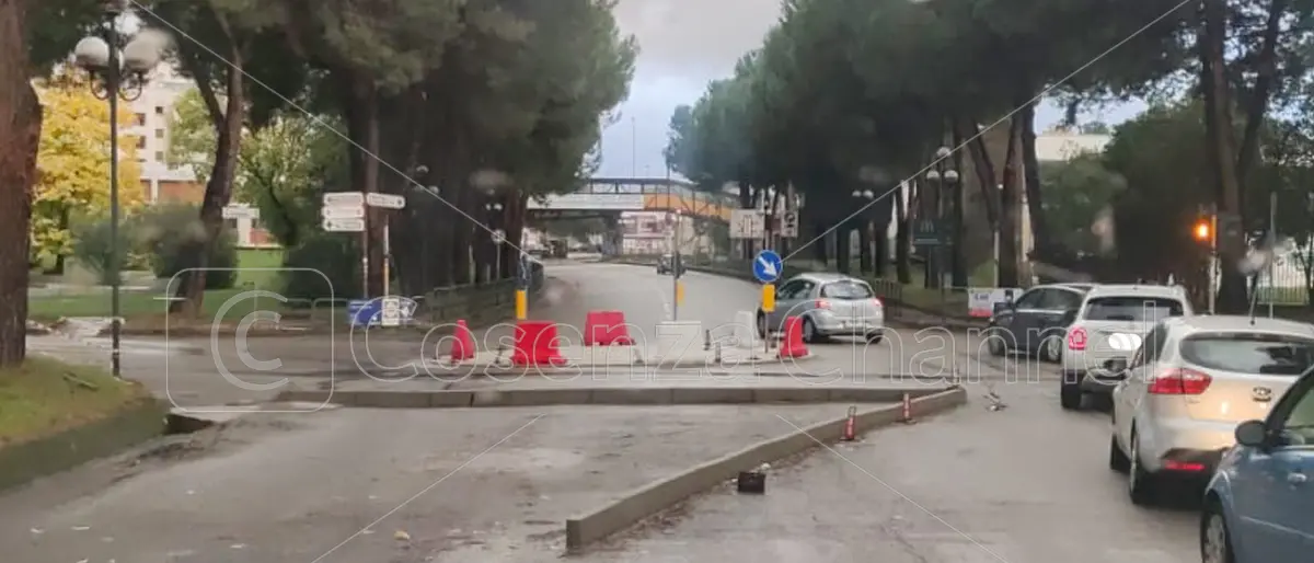 Rende, le rotatorie della discordia. Federazione Riformista: «Sono irregolari»