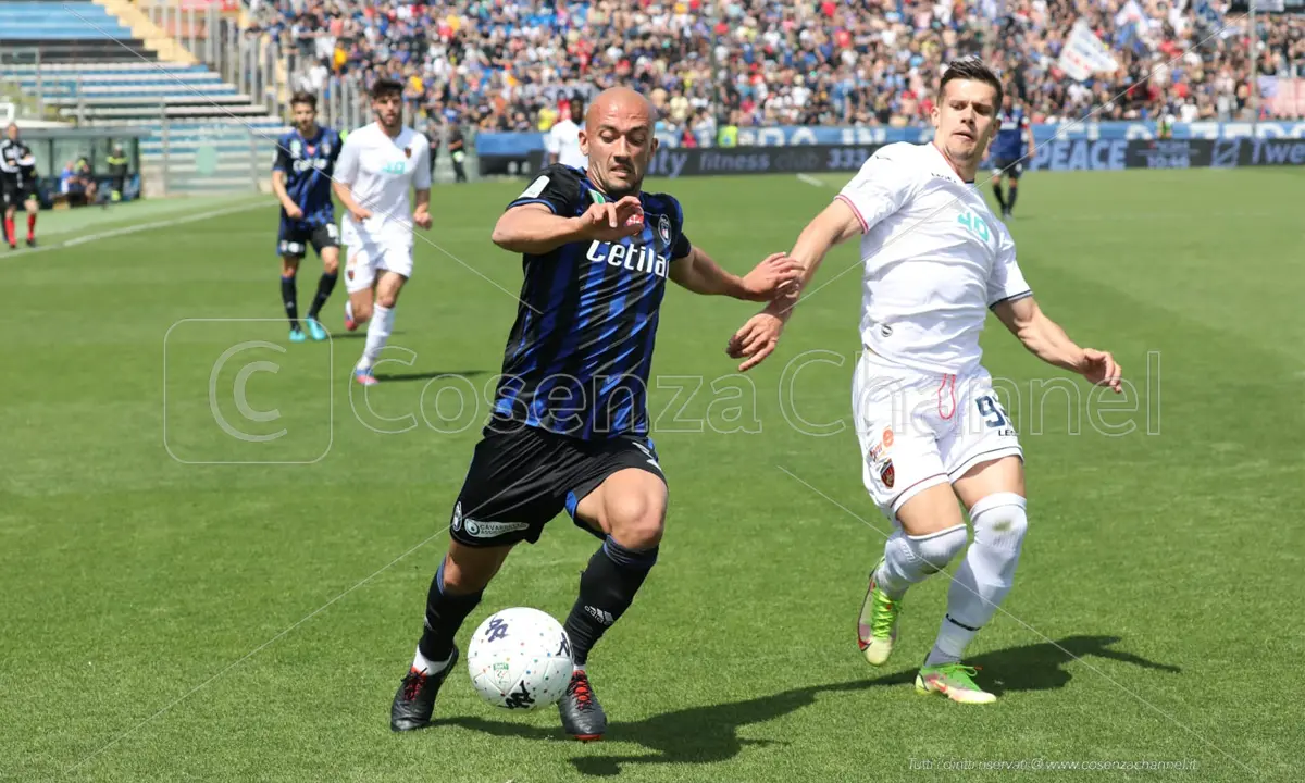 Catanzaro-Cosenza, Situm dimentica il passato: «Vincere il derby per i tifosi»