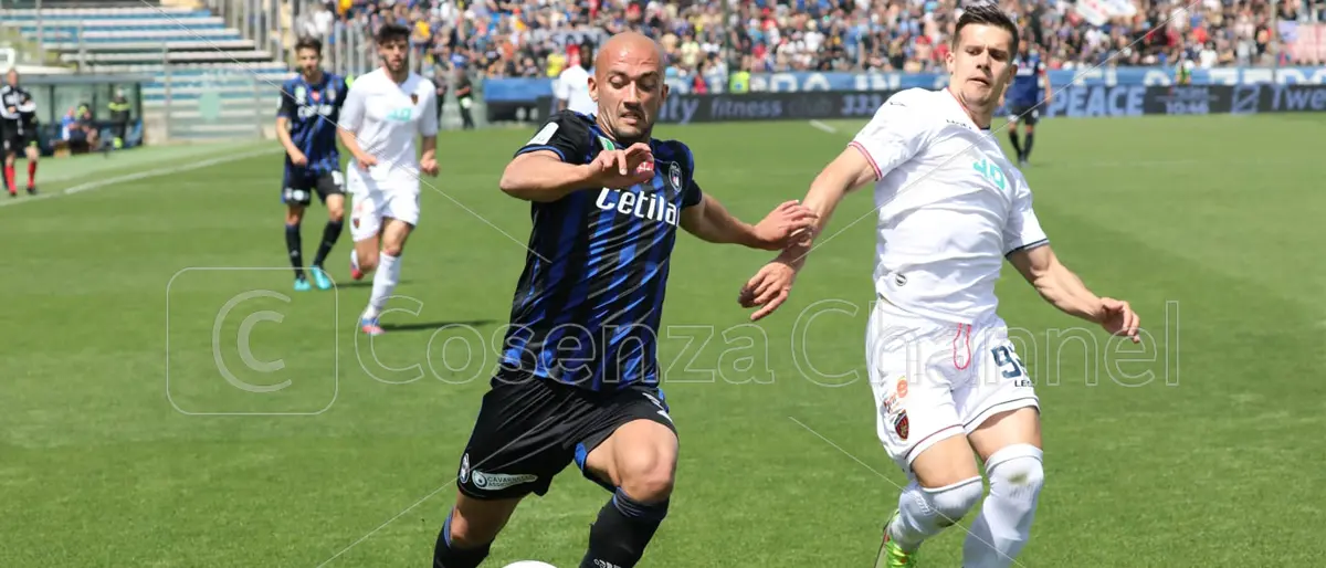 Catanzaro-Cosenza, Situm dimentica il passato: «Vincere il derby per i tifosi»