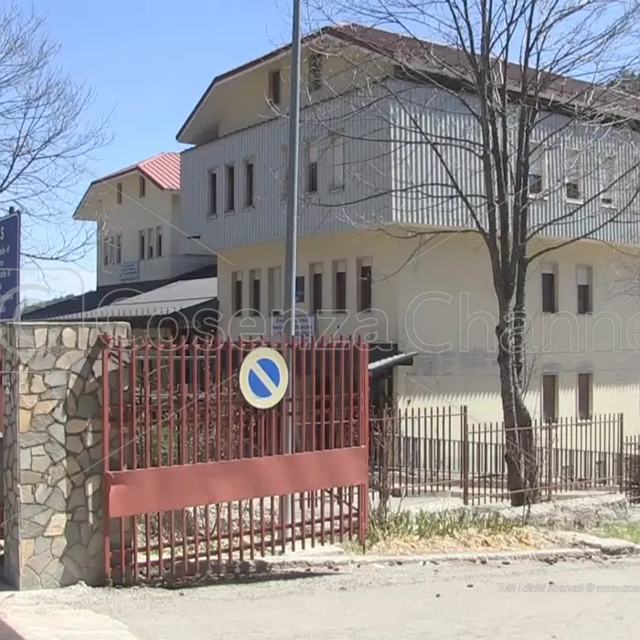 Spezzano della Sila, la casa di comunità divide la cittadinanza: dove realizzarla? (VIDEO)