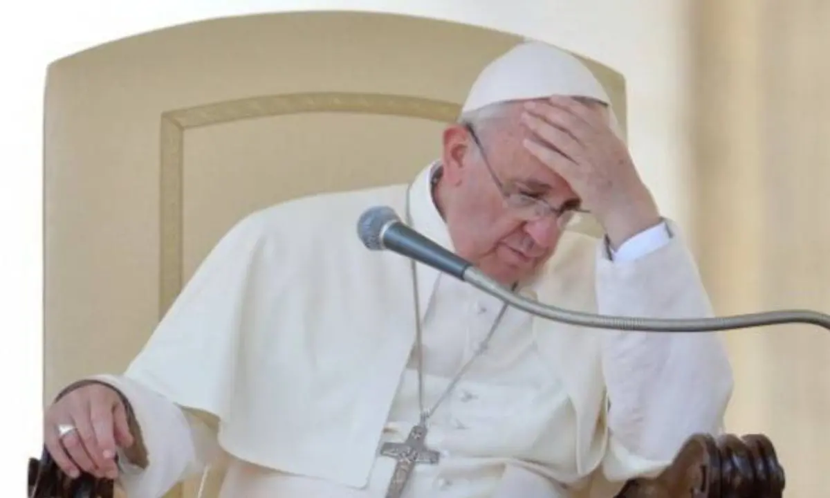 Appello del Papa: «A Mariupol corridoi umanitari per persone intrappolate»
