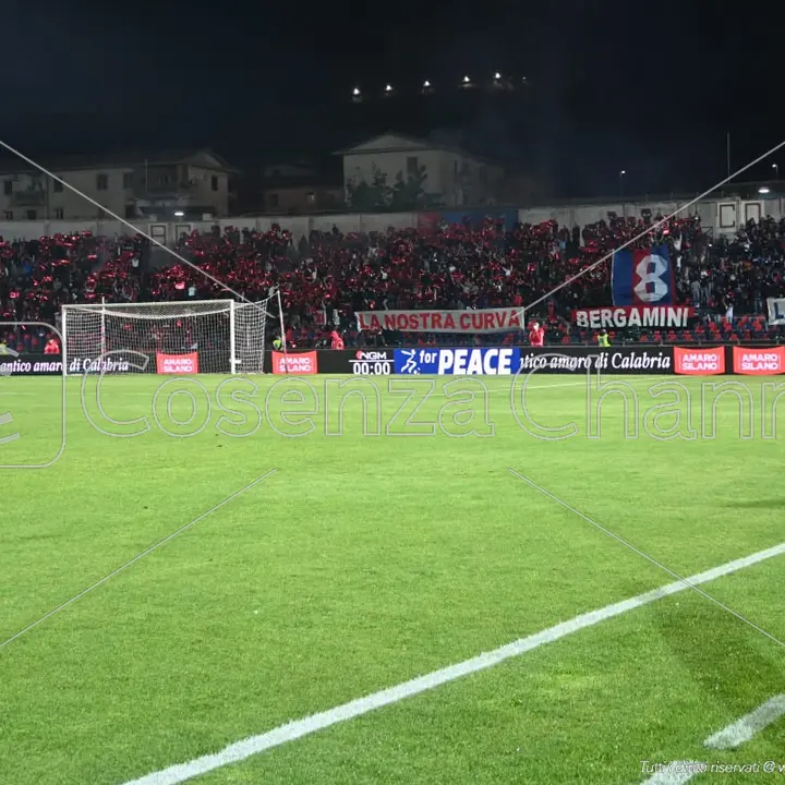 Serie B, il Cosenza non è solo. Tante le squadre ancora senza tecnico