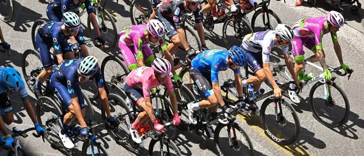 Giro d'Italia, quasi un secolo fa l'inizio della storia rosa per le strade della Calabria